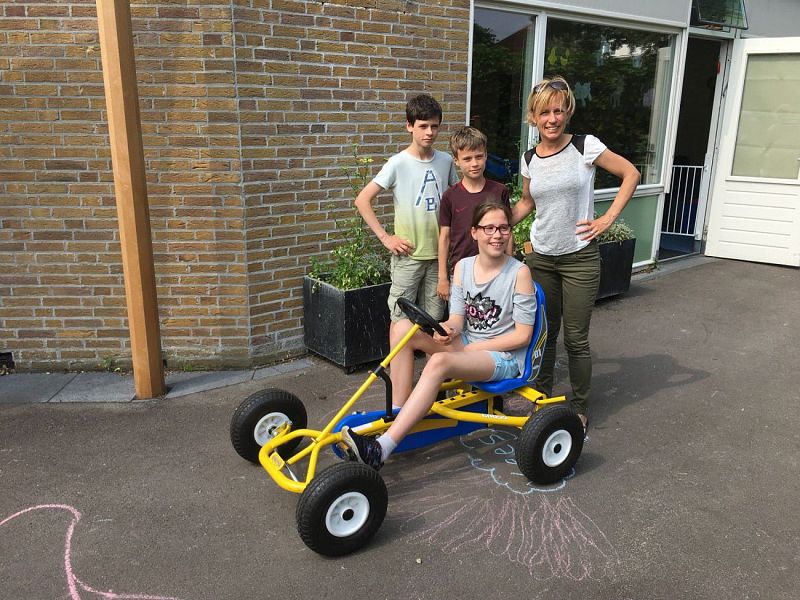 Zaterdag 3 juni namen de broers Simon en Karel Brockx onder toeziend oog van hun moeder Miranda ‘afscheid’ van hun mooie Berg Skelter.